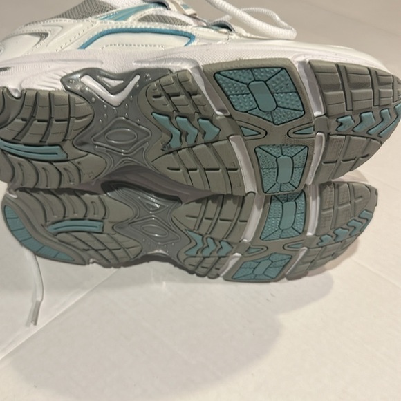 NWOT Vionic 23Walk lace up walking tennis shoes in white baby blue & gray - Picture 11 of 11